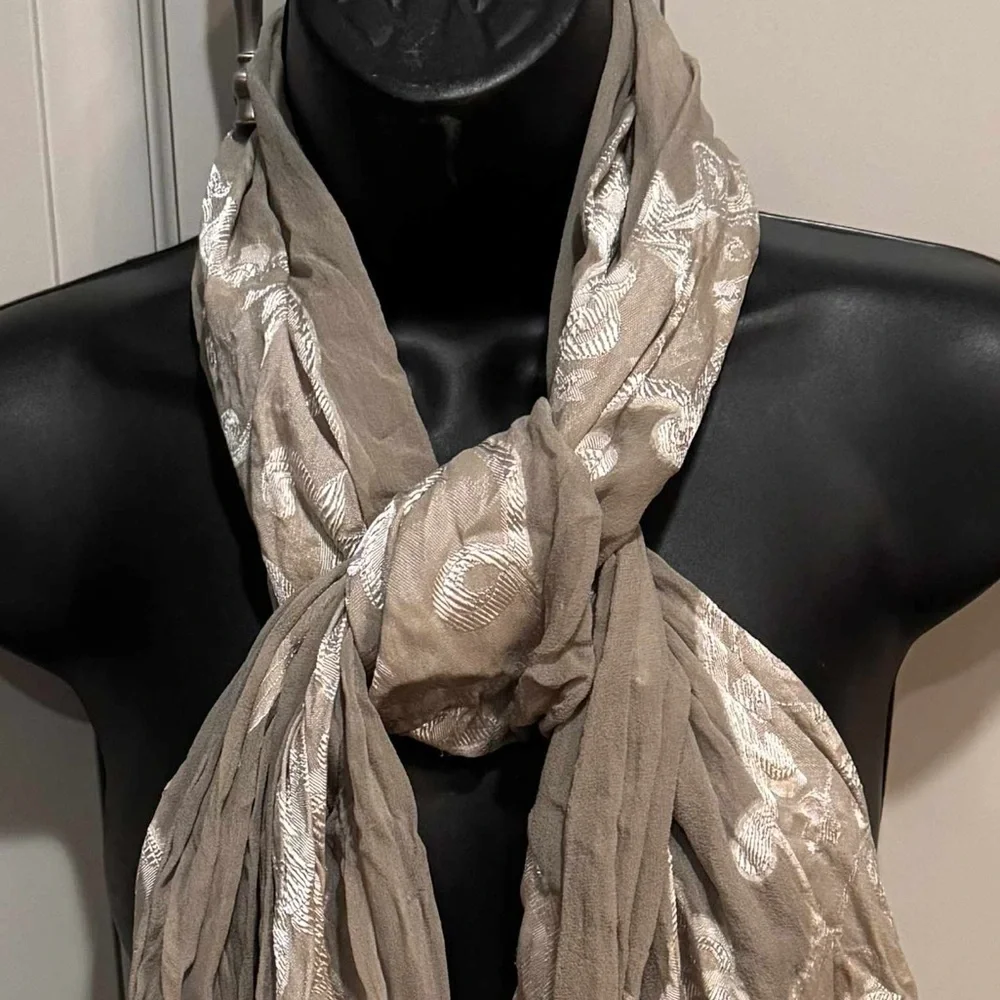 Elegant gold Scarf wrap
